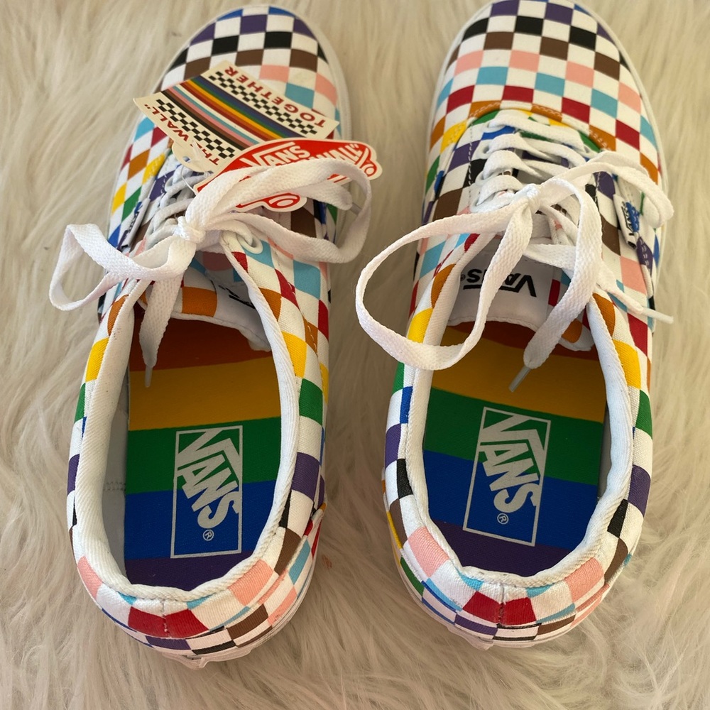 Men’s Vans Shoes - Picture 6 of 12